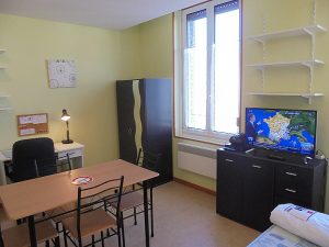 Studio meublé avec machine à laver et parking