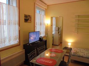 Studio avec cuisine séparée. www.engrand.fr